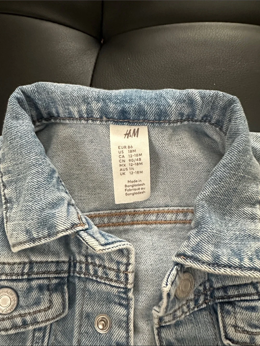 H&M classic button